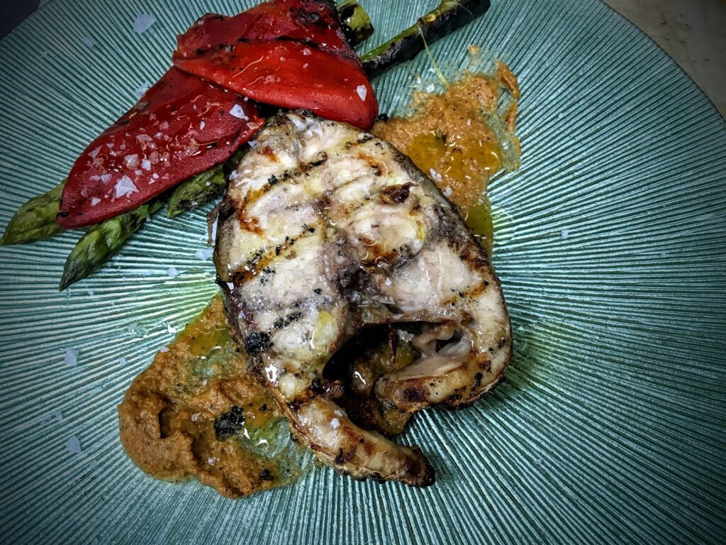 corvina al brasa con salsa romescu el laurel 1 corvina al brasa con salsa romescu el laurel 1