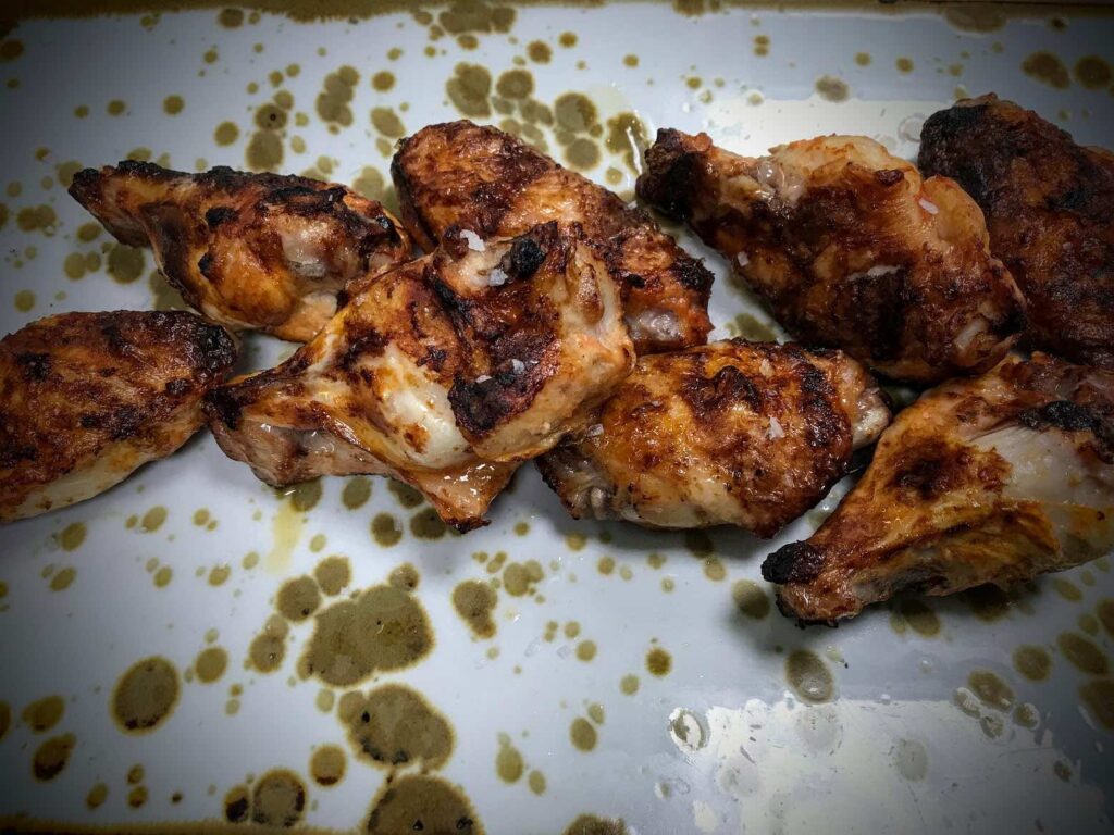 alitas de pollo a la brasa el laurel gastrobar