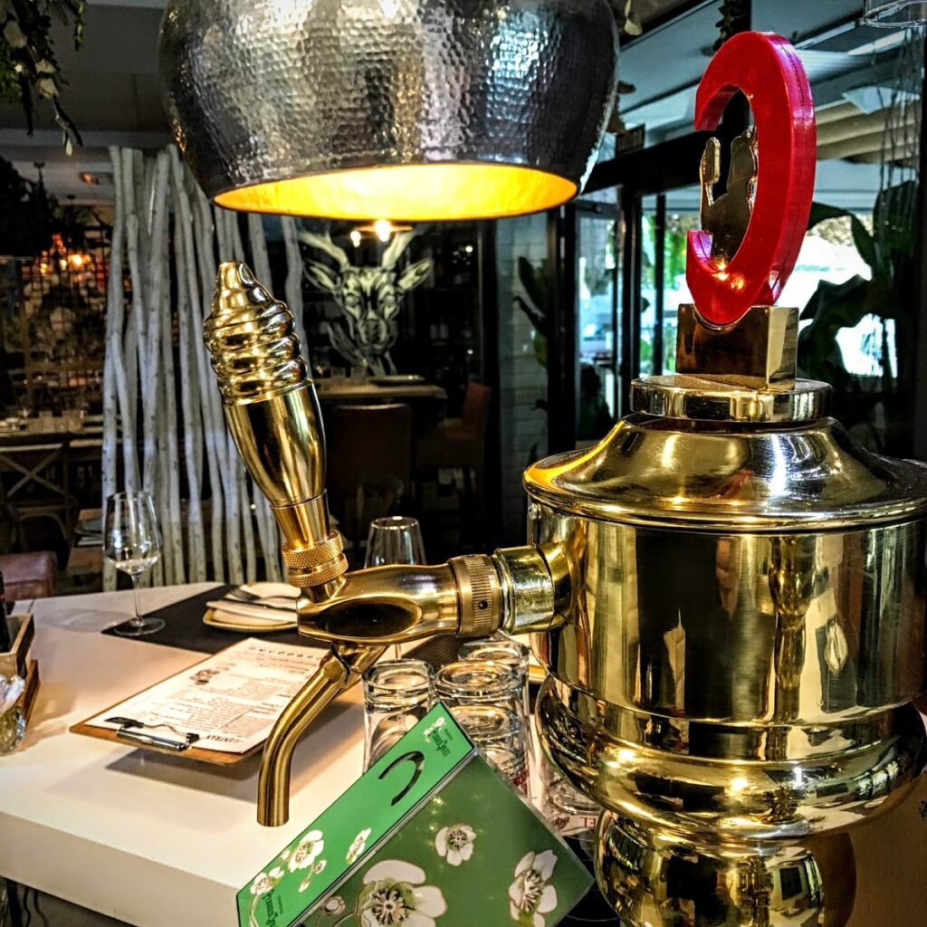 cañas en el laurel