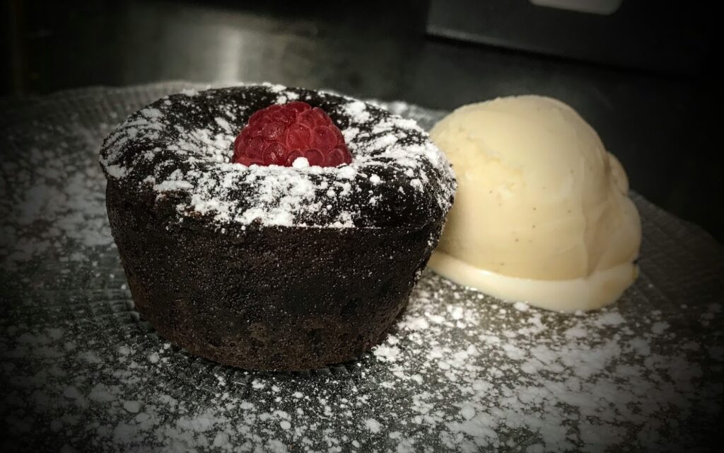 torrija de brioche y helado de vainilla