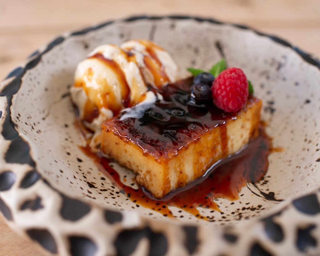 torrija de brioche y helado vainilla el laurel